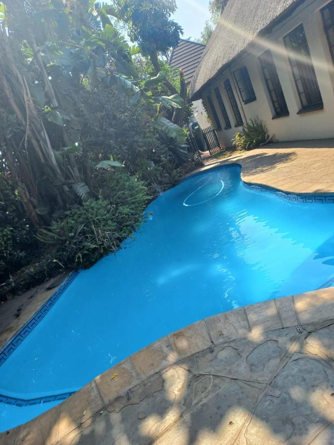 Birch Tree Cottage Johannesburg Ngoại thất bức ảnh